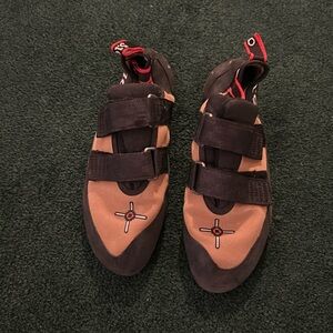 5.10 rock climbing shoes